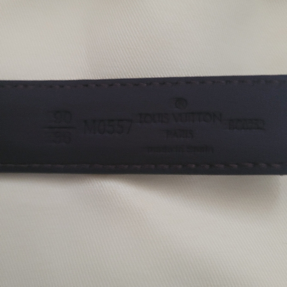 Authentic Louis Vuitton Black Reversible Belt, 36/90 M0552 - Picture 4 of 8